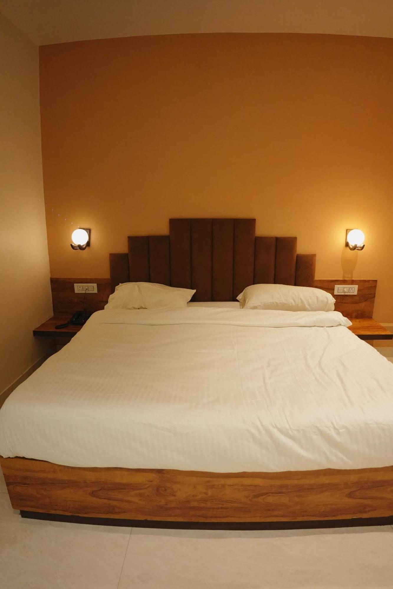 The Krati Resort And Convention Centre Bareilly Ngoại thất bức ảnh
